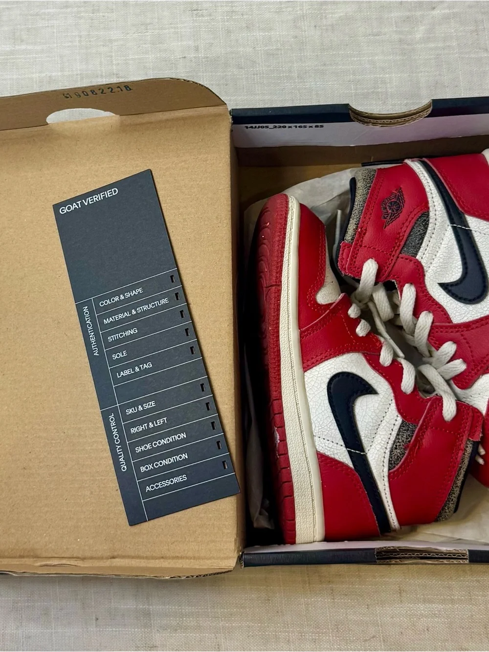 Nike Jordan 1 High OG Lost and Found Chicago Red and White Sneakers 9C EUC